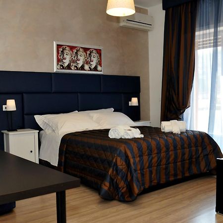 Check-Inn Rooms Рим Екстериор снимка
