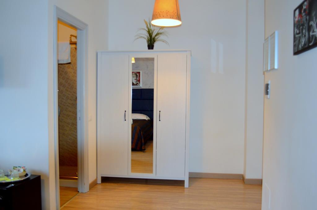 Check-Inn Rooms Рим Екстериор снимка