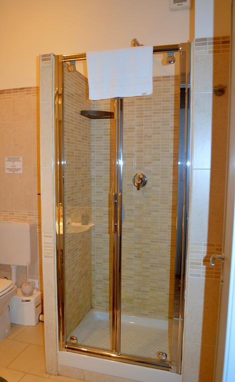 Check-Inn Rooms Рим Екстериор снимка