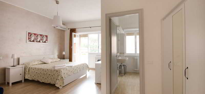 Check-Inn Rooms Рим Екстериор снимка