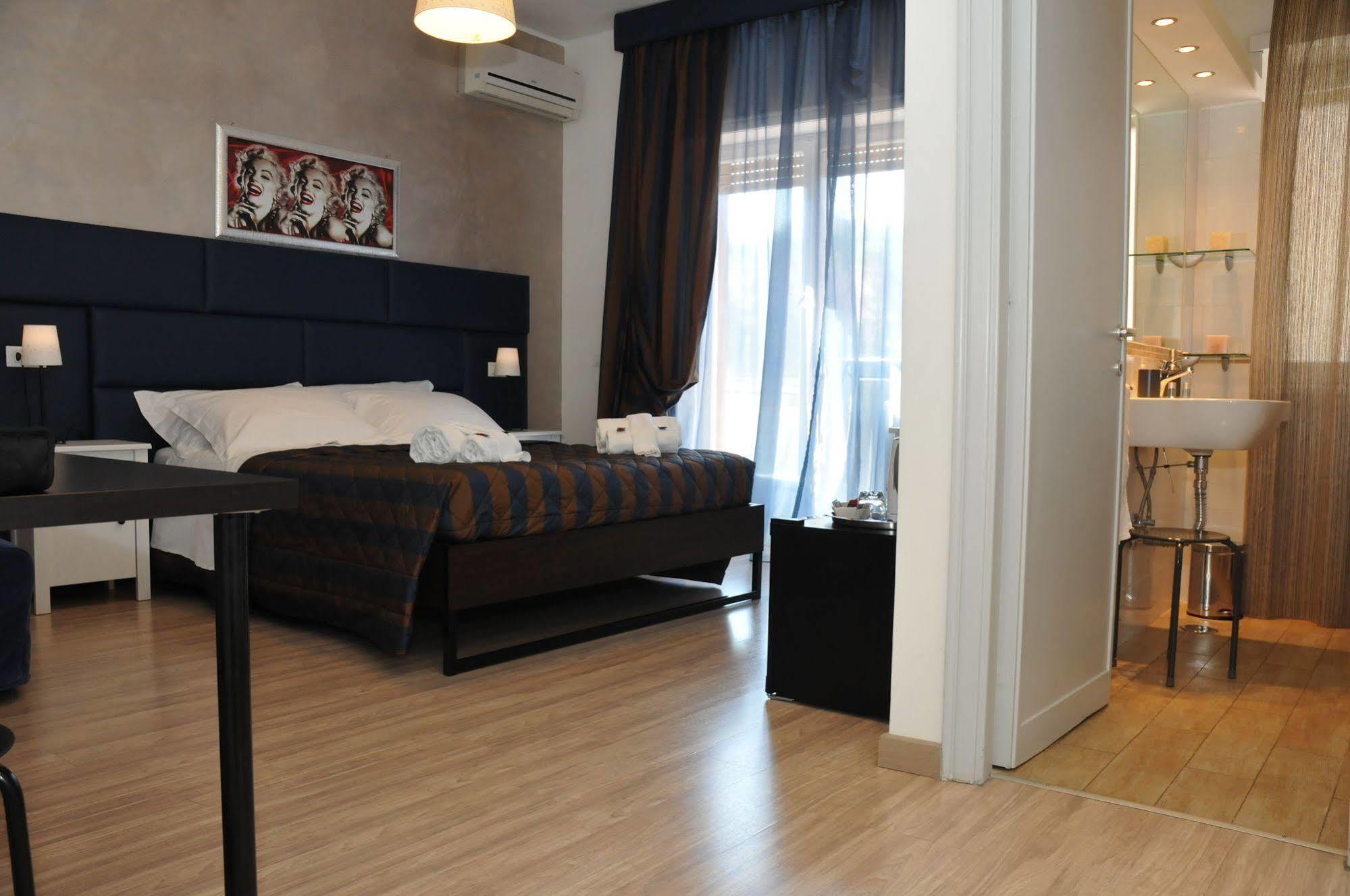 Check-Inn Rooms Рим Екстериор снимка