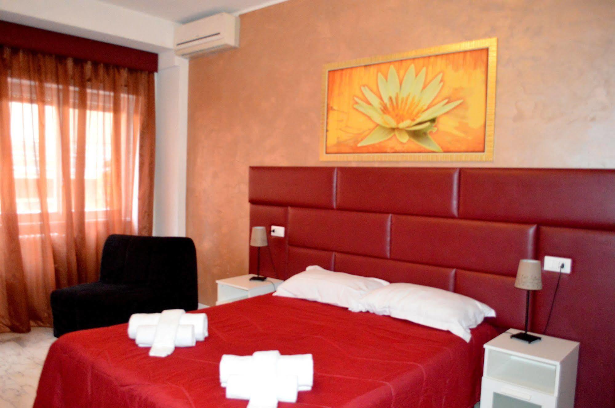 Check-Inn Rooms Рим Екстериор снимка