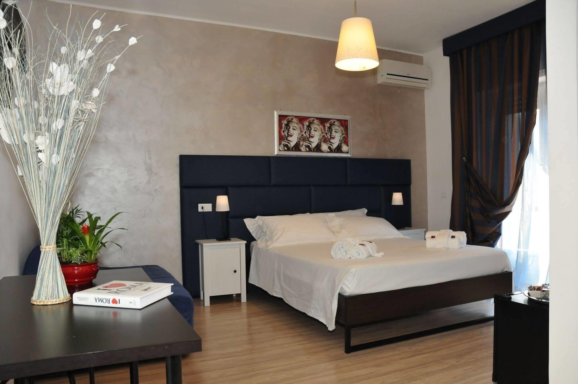 Check-Inn Rooms Рим Екстериор снимка